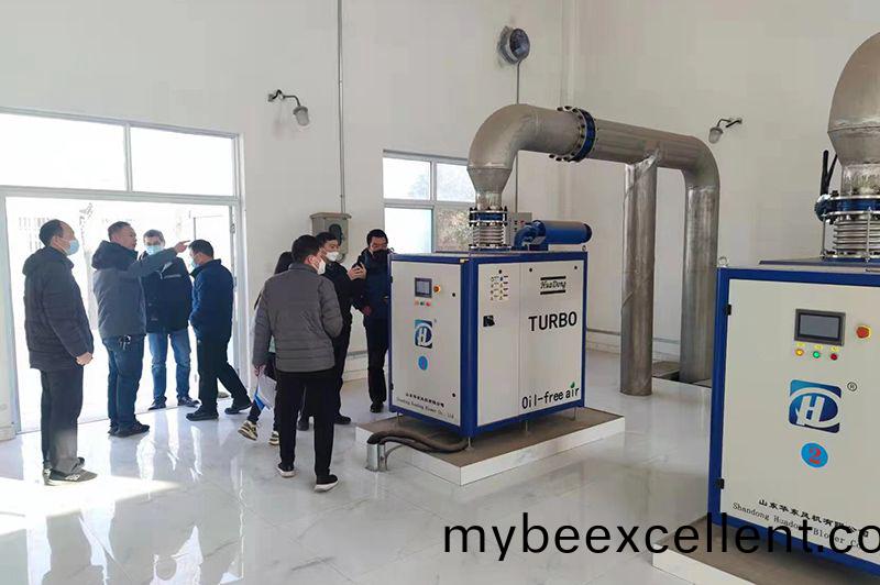 河(he)南心(xin)连心(xin)集(ji)团领(ling)导(dao)参观考察(cha)我(wo)司承(cheng)建(jian)的50000吨市(shi)政污水处(chu)理(li)厂(chang)项目(mu)