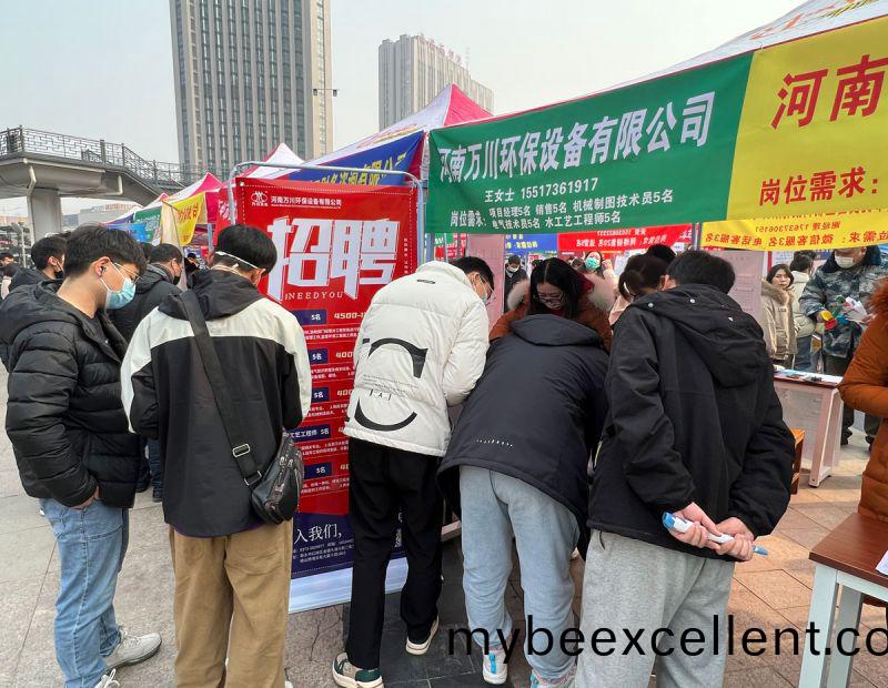 新(xin)乡(xiang)2023春季招(zhao)聘会  万川环保(bao)五(wu)大岗位(wei)等你(ni)来