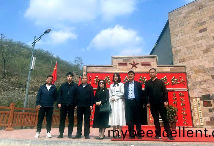 万川(chuan)环保集(ji)团(tuan)与(yu)优(you)质(zhi)企(qi)业(ye)联(lian)合商谈(tan)  携(xie)手(shou)助(zhu)力(li)淇县(xian)供(gong)水建(jian)设