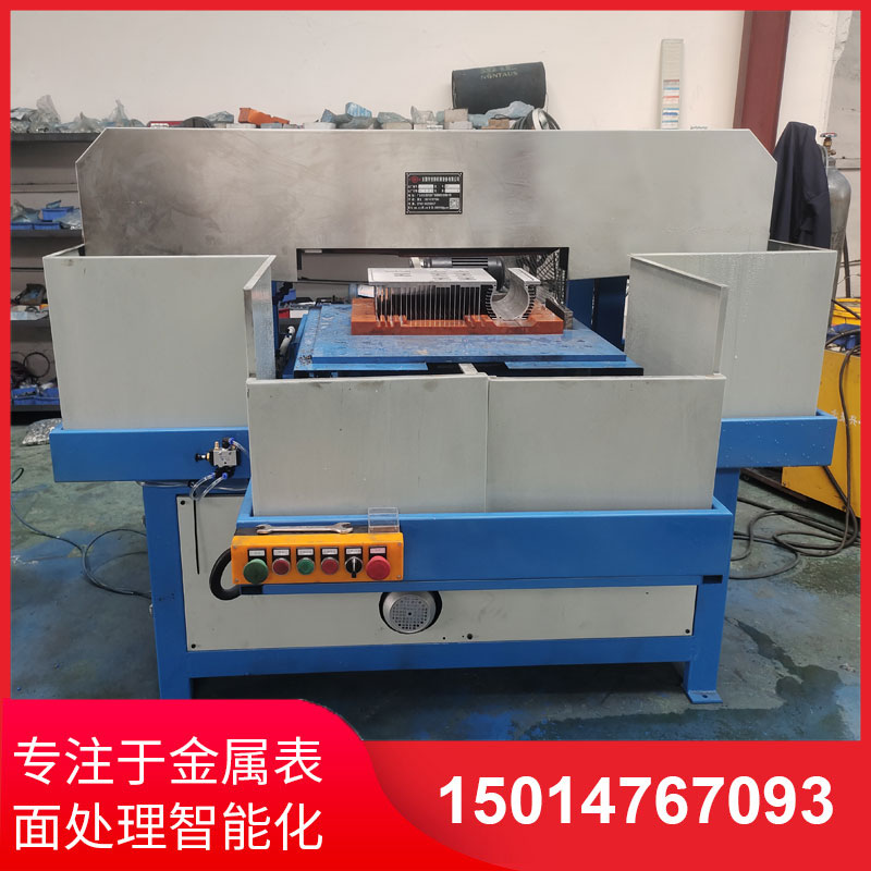 鋁(lv)材(cai)直紋(wen)拉(la)絲機生産(chan)供應(ying)